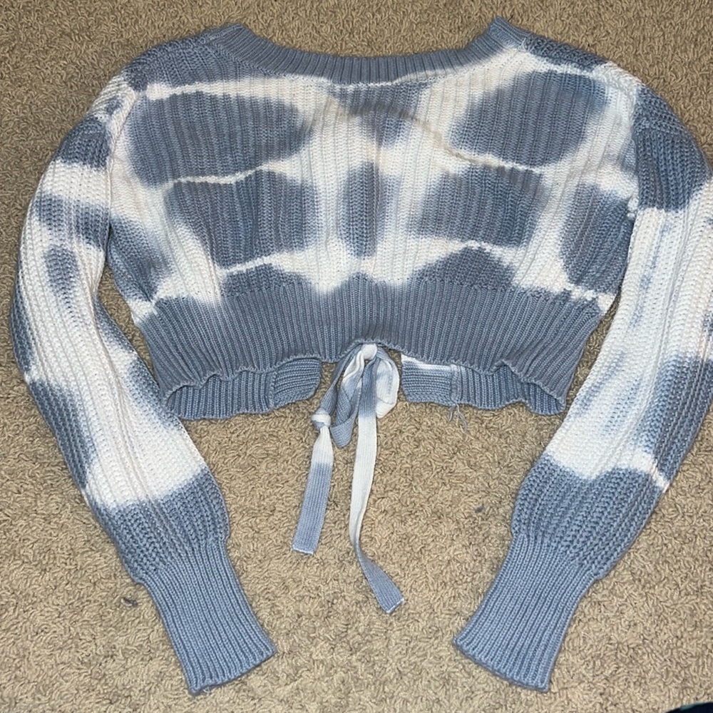 Aéropostale Blue and White Tie-Dye Sweater. Ties in back
